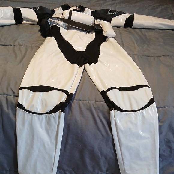 Disney Other - Disney Black and White Apparel